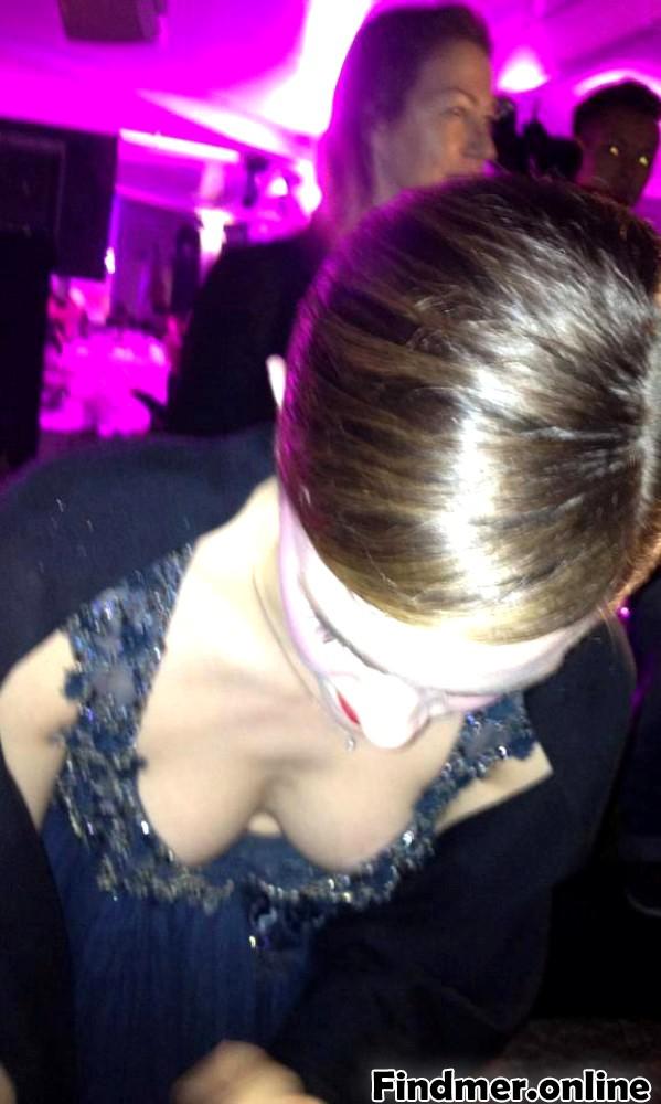 xAc5eXuH  High Quality Celebrity Seximage! Emma Watson  nipple slips and other sexy paparazzi pictures! 01.jpg